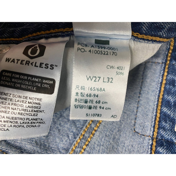 NWT Levi's Premium High Loose Flare Jeans in Take Notes Medium Blue Wash - Picture 8 of 9